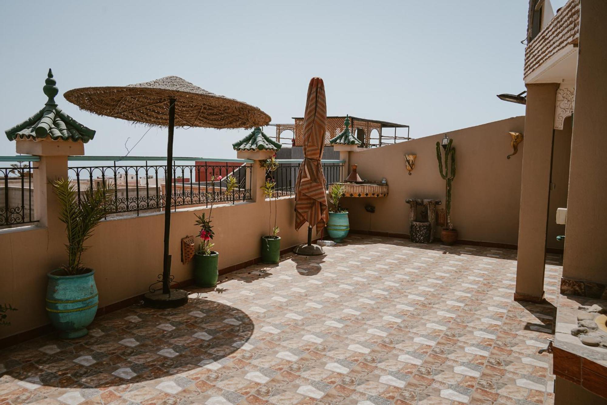 Dar Sultana Guesthouse Surf Morocco Tamraght Kültér fotó